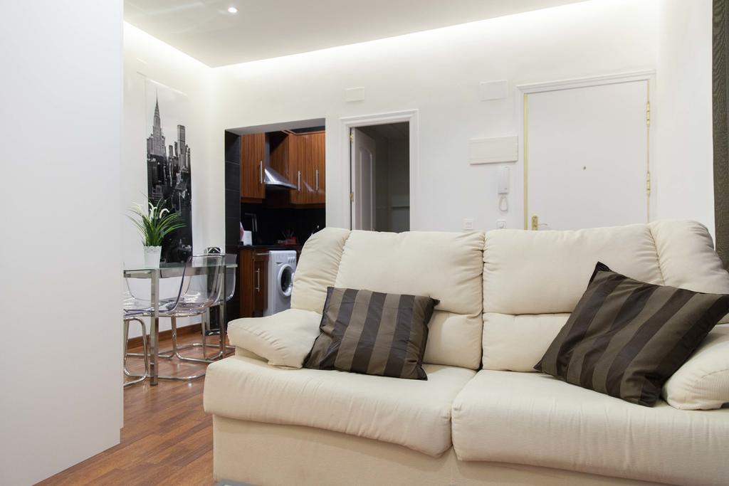 For You Rentals Plaza Dos De Mayo Apartment Temporal Dp13 Мадрид Екстериор снимка